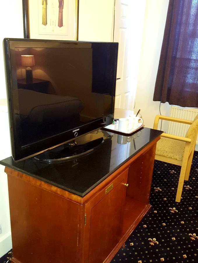Hotel New Oscar à Windsor Extérieur photo